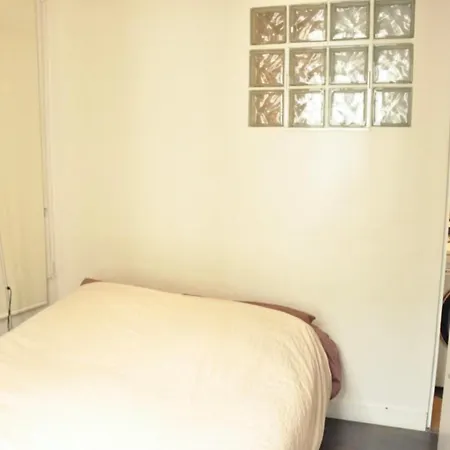 Lovely Bright Near Republique Apartment *